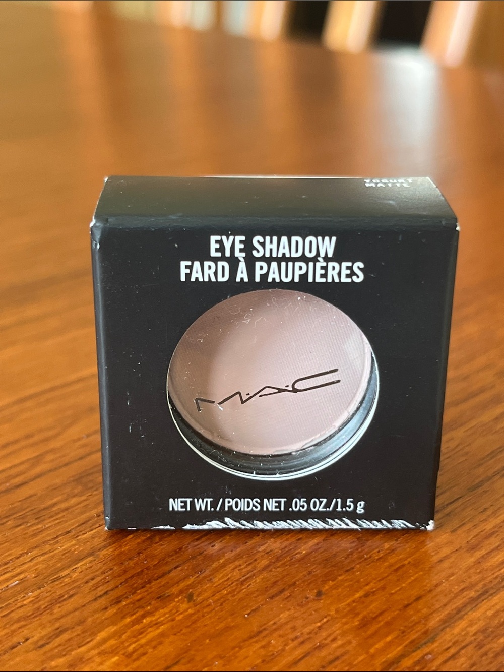 MAC Cosmetics Eyeshadow matte YOGURT